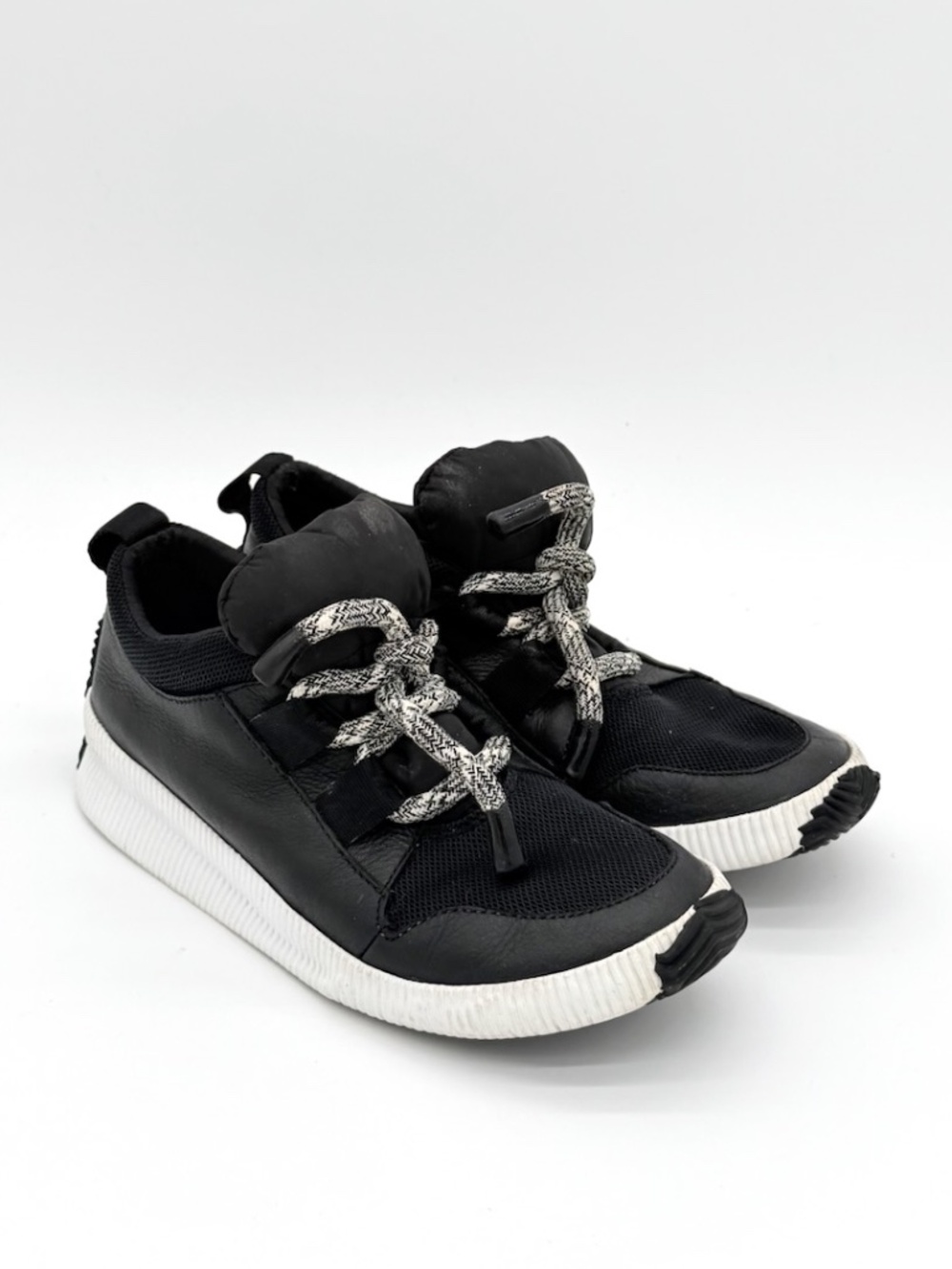 Sorel Out N About Plus Street Sneak Black Leather Mesh Shoes Women Sz 8.5 NL3610